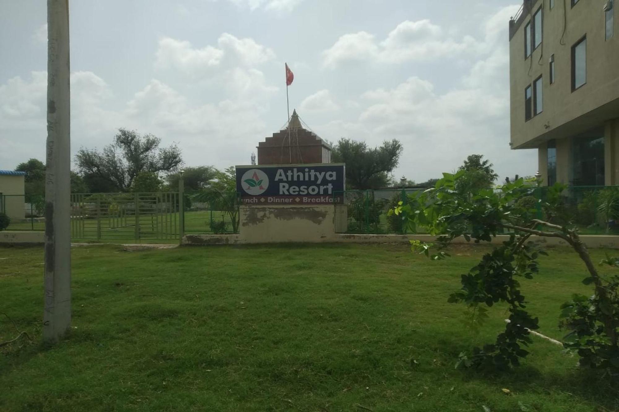 Hotel O Athitya Resort Sikar 외부 사진